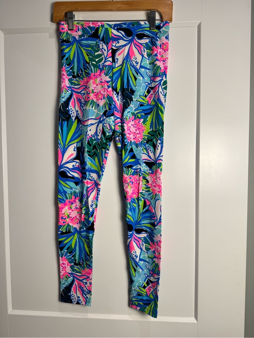 Lilly Pulitzer Leggings Weekender Crop Onyx You Me and Giraffe UPF 50+